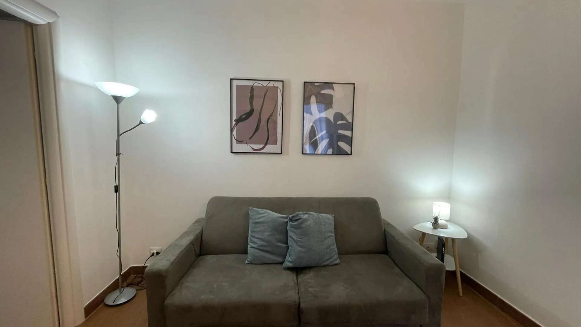Canonica Charming Apartment Milan